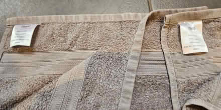 Photo of free 4 towels excellent condition (Enfield EN1) #2