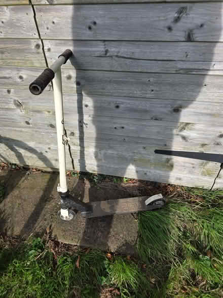 Photo of free Bicycles, Scooters, pogo stick (Burstwick HU12) #2