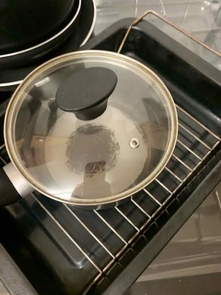 Photo of free Pots,Pans,Pizza Trays,Baking Trays (Colney Hatch N10) #2