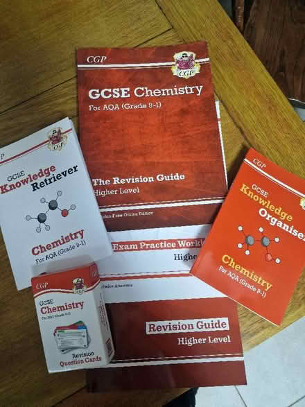 Photo of free GCSE Chemistry Revision Guide and booklets, flash cards (Tuffley GL1) #1