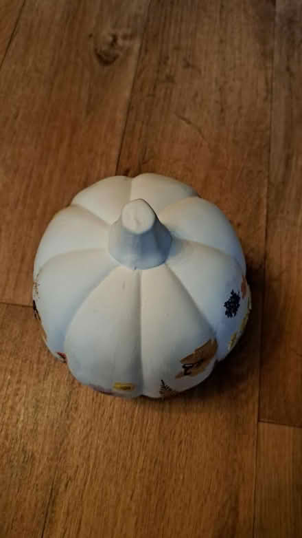 Photo of free Ceramic pumpkin & fake flowers (S41. Chesterfield) #4