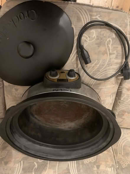 Photo of free Large Slow Cooker (Crockpot) (CT6) #2