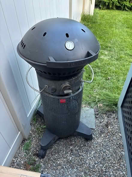 Photo of free gas BBQ grill (north cambridge) #2
