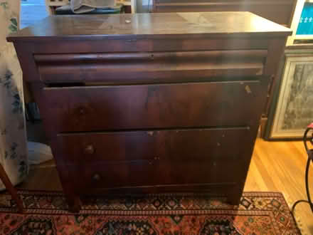 Photo of free Vintage bedroom dresser (North Cleveland Park) #1