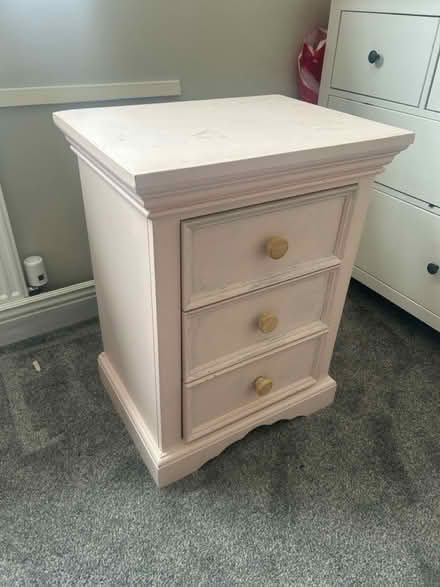 Photo of free Pink bedside draw (lodgemoor S10 S10) #2