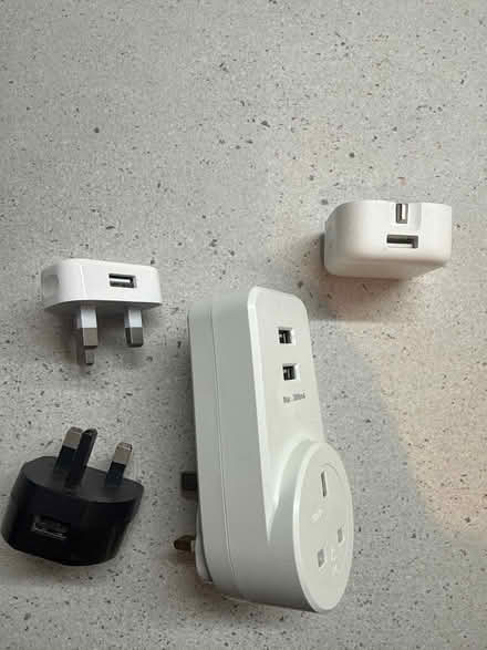 Photo of free Various usb chargers (Sarisbury Green SO31) #1