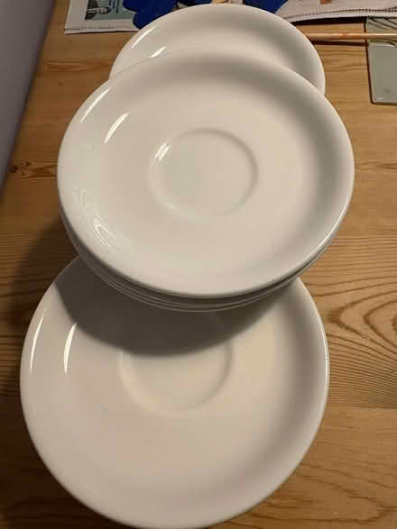 Photo of free 24 white saucers (Milton CB24) #2