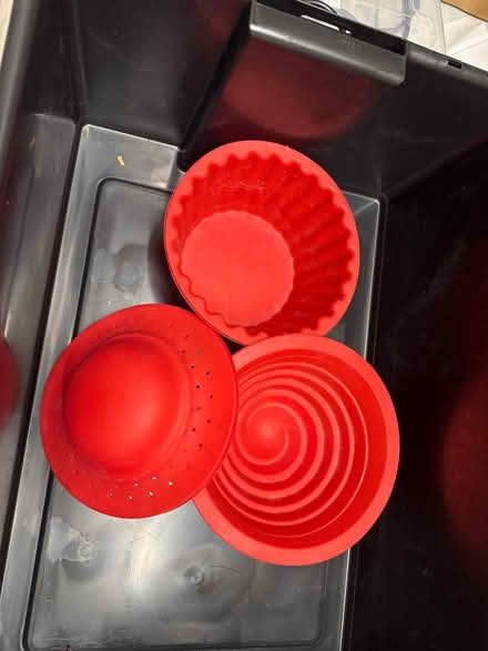 Photo of free Giant silicone cupcake mould (Wallingford) #1