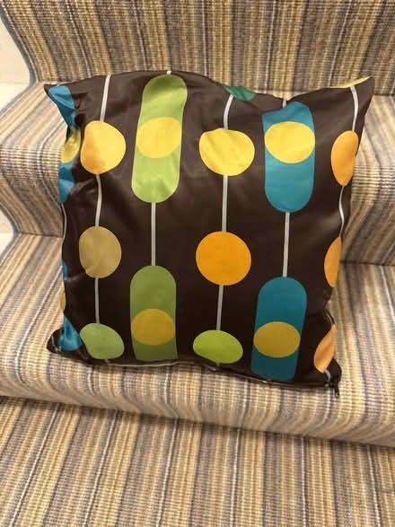 Photo of free Square cushion (W13) #1