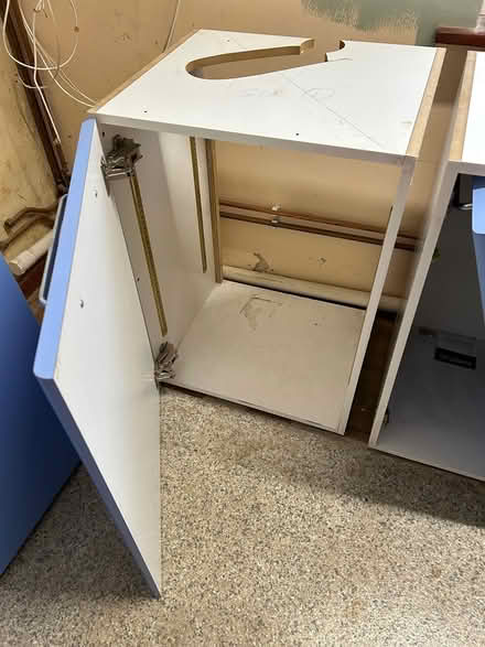 Photo of free Cabinets - kitchen type x 3 (Didcot, OX11) #4