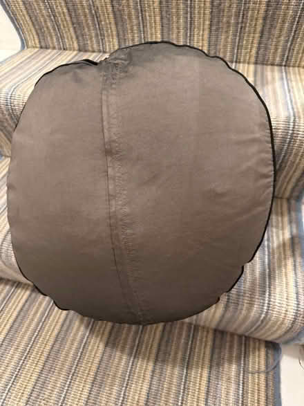 Photo of free Circular cushion (W13) #2