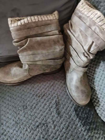 Photo of free Boots 6.5 (Little Chester DE1) #1