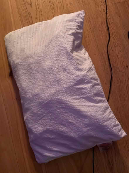 Photo of free 2 Single duvets 1 pillow (Stockwell) #2
