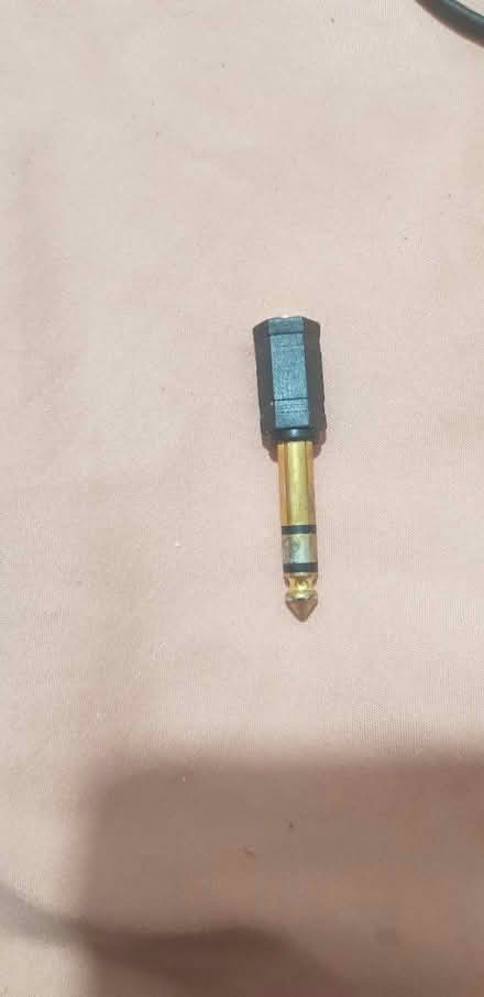 Photo of free 3.5mm to1/4 jack adaptor (IG6) #1