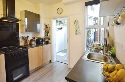 Photo of free Kitchen Units + Oven, Gas Hob &Hood (Romford RM7) #1