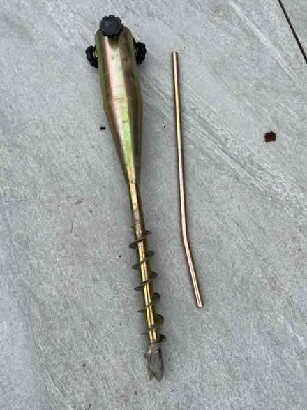 Photo of free Parasol/Rotary Line Ground Spike (Brightwell cum Sotwell) #1
