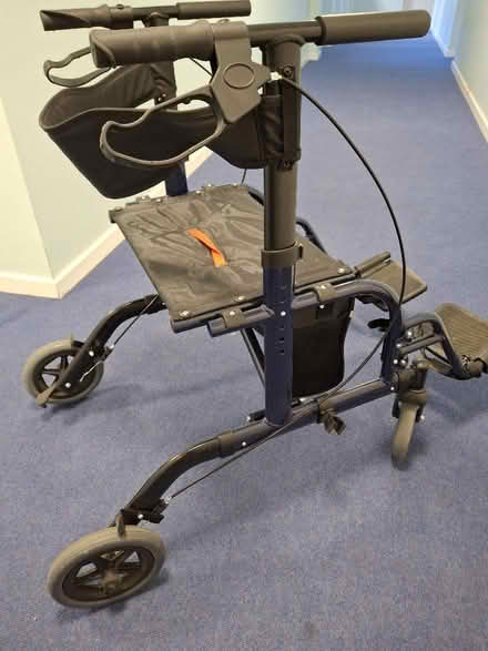 Photo of free Wheelchair (Hampton Hill TW12) #4