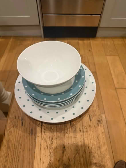 Photo of free Plates and bowl (Battersea, SW11) #1