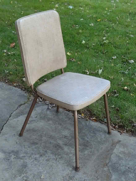 Photo of free Vintage chair (Ypsilanti, MI 48198) #1