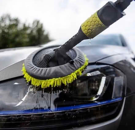 Photo of outdoor / exterior wash-brush (Wateridge Village) #3