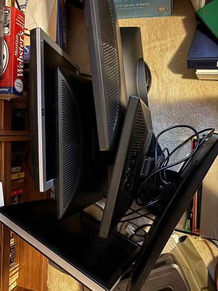Photo of free Flat screen Computer monitors (Ayer) #1