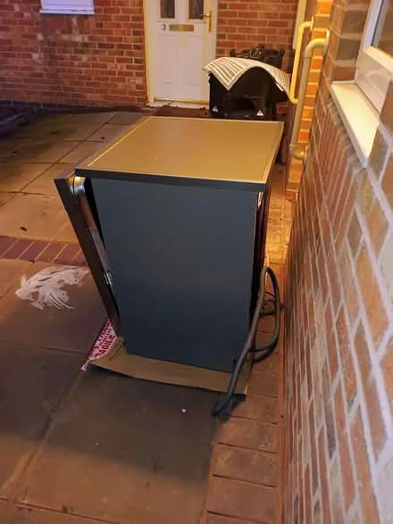 Photo of free Working Hisense dishwasher (Teignmouth TQ14) #4