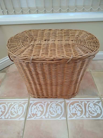 Photo of free Wicker linen basket (Lighthouse area NN15) #2