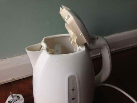 Photo of free Kettle, cordless (Oakridge RG21) #1