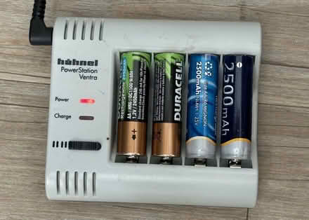 Photo of free Hähnel Battery Charger - Hähnel Power Station Ventra (Swindon SN25) #2