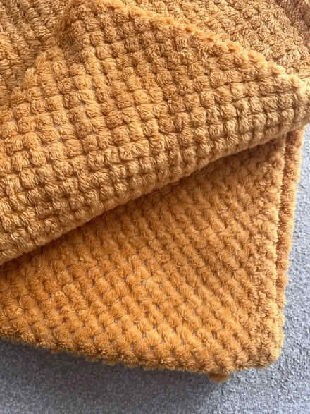 Photo of free Throw or cover (Craigour EH17) #1