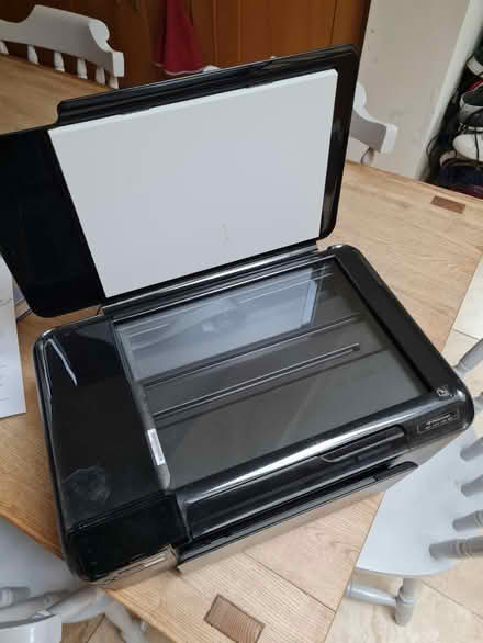 Photo of free HP photosmart scanner (Banstead, SM7) #2