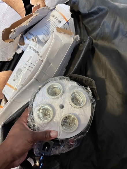 Photo of free Professional lights kit (SW2) #3