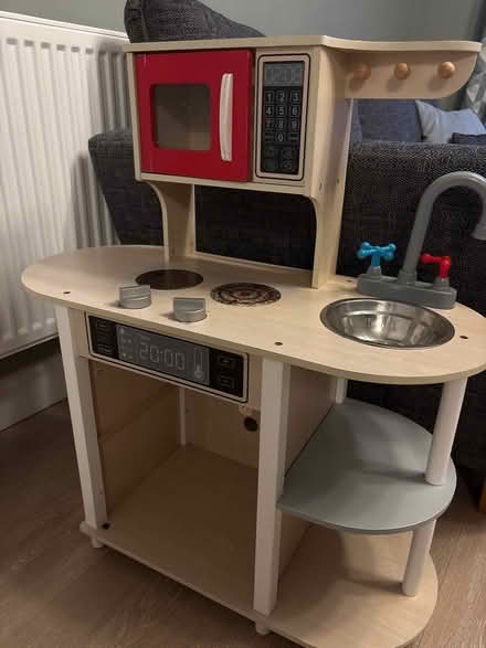 Photo of free Wooden toy kitchen (Hoddesdon EN11) #3