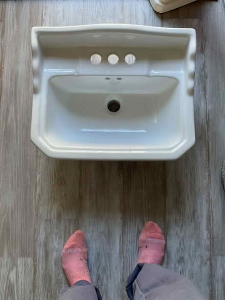 Photo of free Pedestal sink, 2 pieces (Calaveras and Piedmont) #3