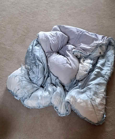 Photo of free Old fashioned quilts (Poolbrook WR14) #3