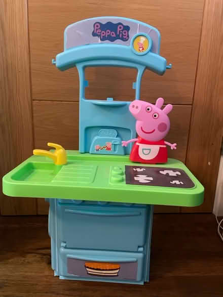 Photo of free Small peppa pig play kitchen (SM4) #1