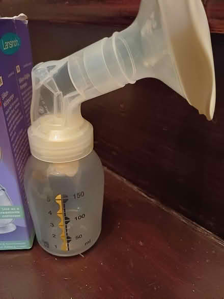 Photo of free Bottles and manual breast pump etc (Hackney N16) #1