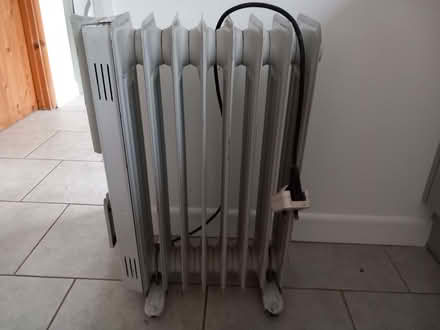 Photo of free Oil filled radiator (Cashes Green GL5) #1