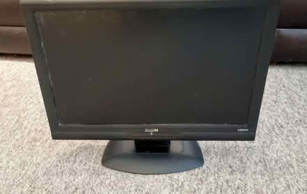 Photo of free 55cm. Flat screen computer monitor (TN31) #1