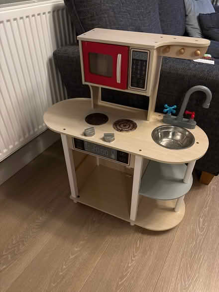 Photo of free Wooden toy kitchen (Hoddesdon EN11) #1