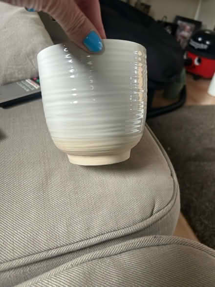 Photo of free Couple of plant pots (Luton LU3) #2