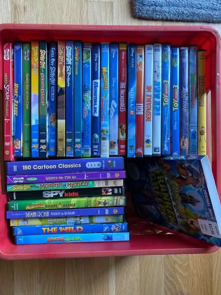 Photo of free Movie collection on CDs (Font Hill) #1