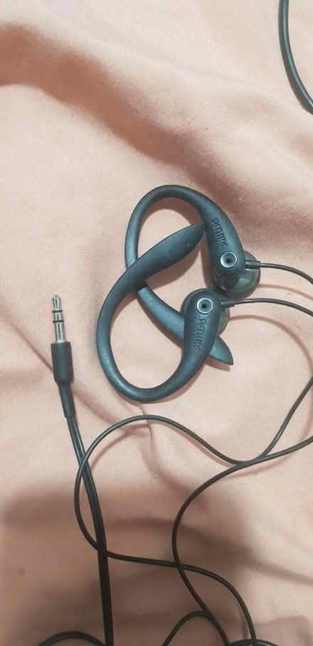 Photo of free 3.5mm jack Philip earphones (IG6) #1