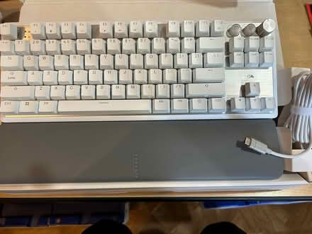 Photo of free RGB Gaming Keyboard (San Carlos-El Camino near Hull) #1