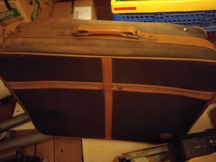Photo of free Large vintage suitcase dodgy zip (Edinburgh EH20) #1