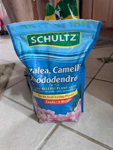 Photo of free potting soil mixes (Main St - Pleasant Ln Lombard) #1