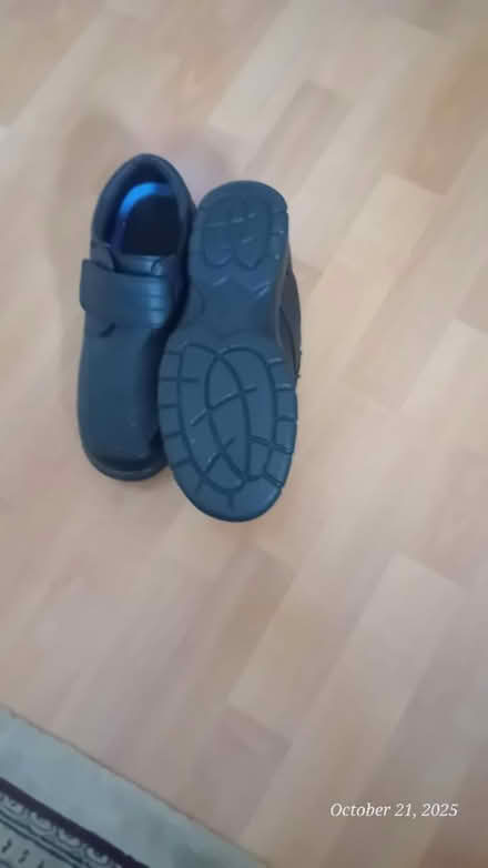 Photo of free Size 8 shoes (Egremont CA22) #2