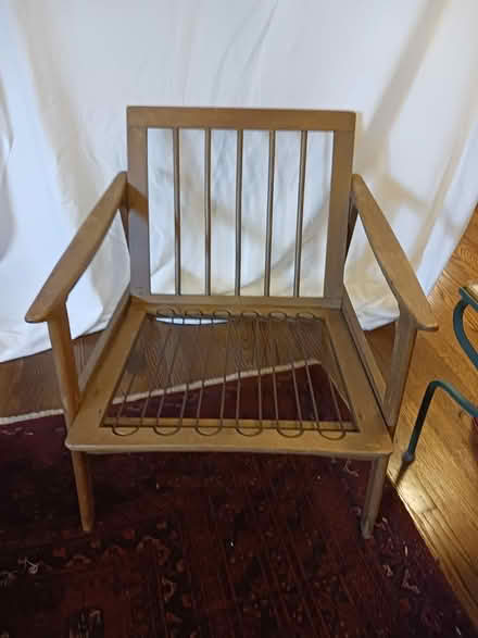 Photo of free MCM (style) chair (East Silver Spring) #1