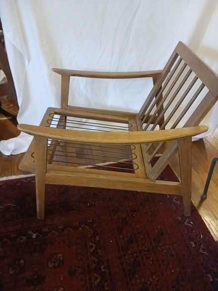 Photo of free MCM (style) chair (East Silver Spring) #3