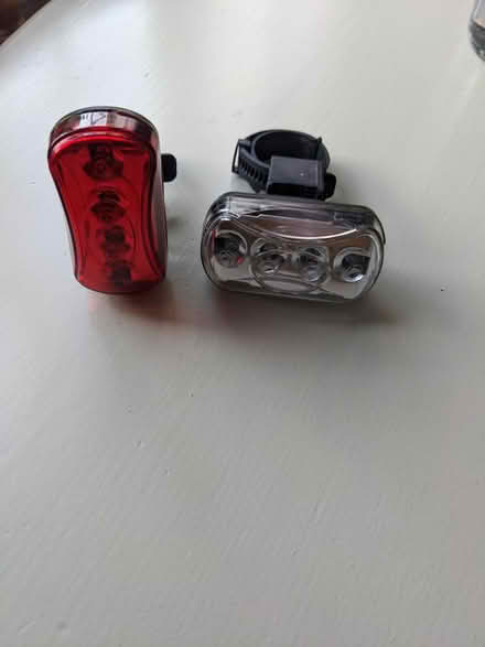 Photo of free LED front and rear cycle lights (Fareham PO16) #2